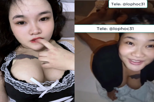Em cười sướng vì được chơi hai anh